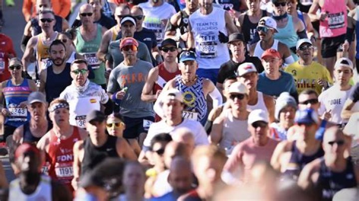 What is a good weight to run a marathon